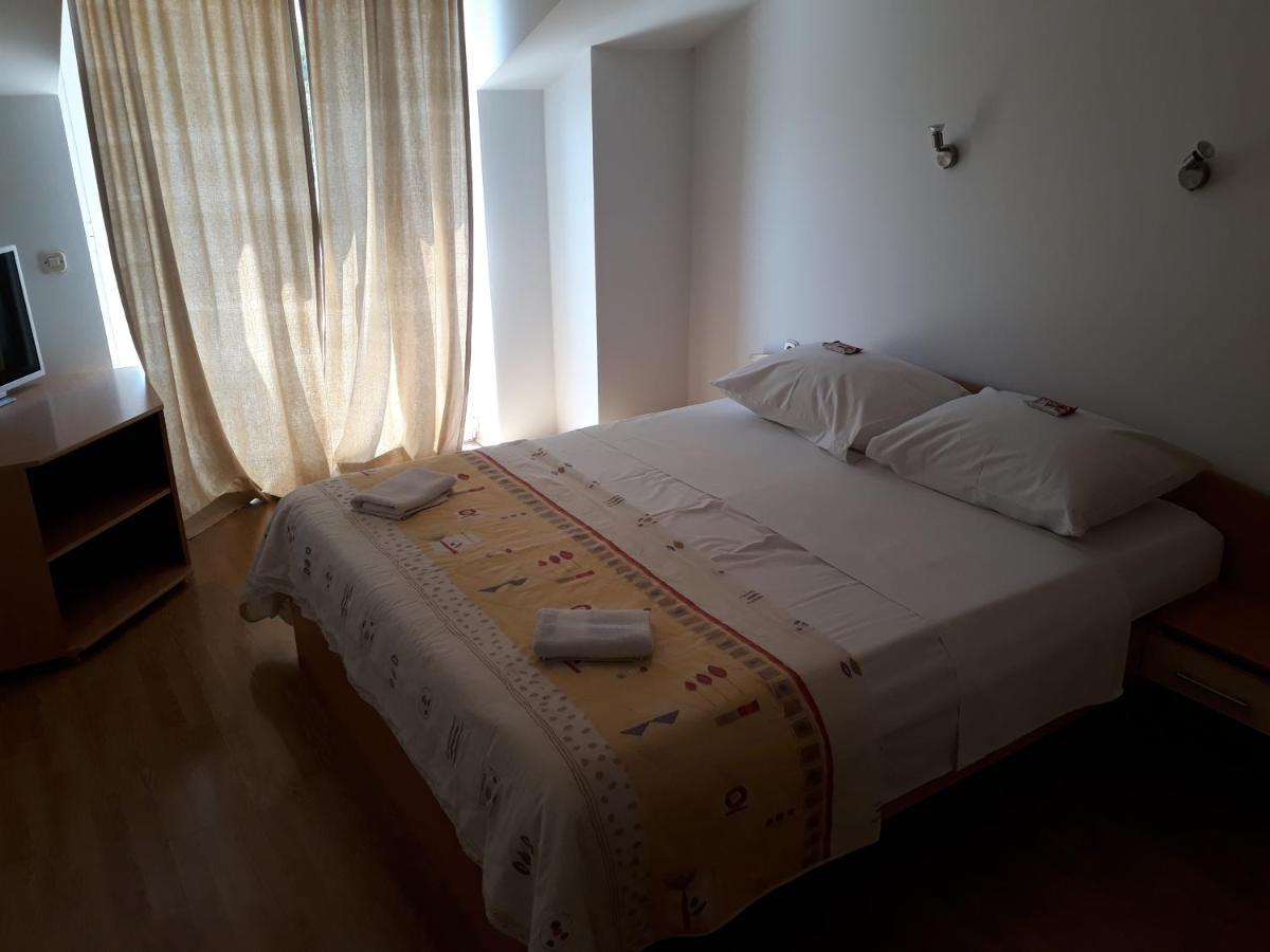 Apartment Ivana Viganj Exterior photo